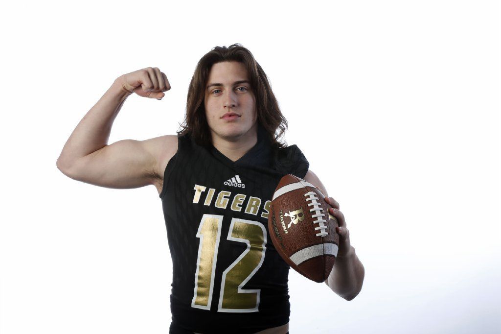 All-World football finalist (defense): Broken Arrow senior LB Gavin Porter